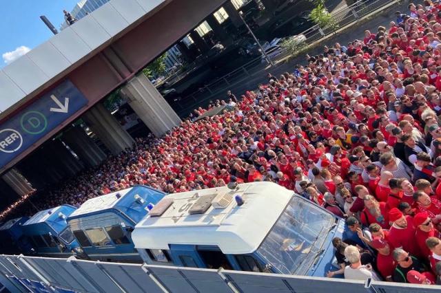 开云体育app-欧足联声明：拥堵由假票球迷引发 同情受此影响者