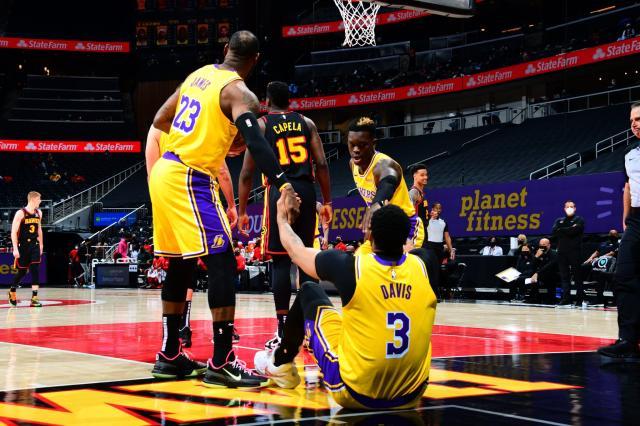 开云体育官网-浓眉：詹姆斯是我大哥 我保留了很多后卫的技术